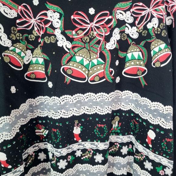 Festive Black Holiday Sweater with Bells and Bows Land And Sea Vintage Size Lg - Picture 2 of 5